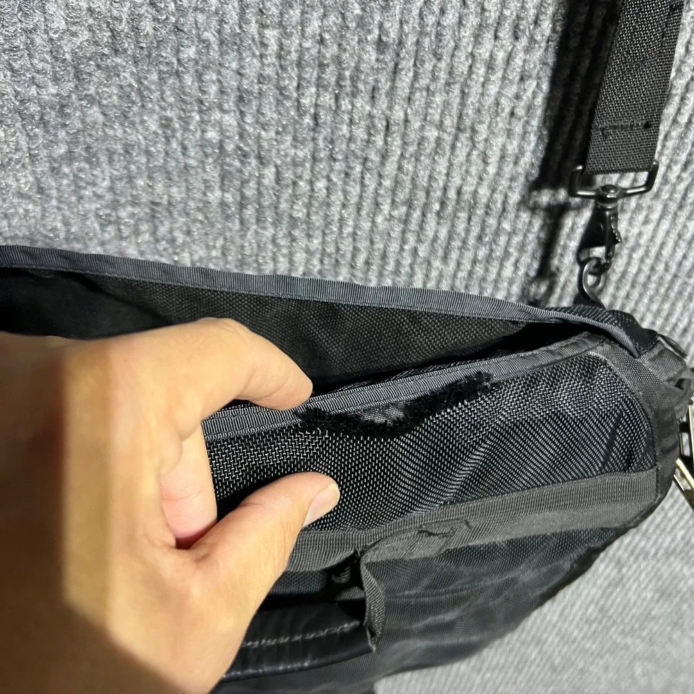 Vintage Patagonia Messenger Bag Unisex OS Black Made in USA 48285 FA01 Gorpcore